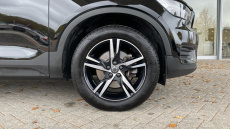 Volvo Xc40 2.0 B4P R DESIGN 5dr Auto Petrol Estate